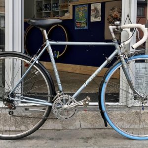 Randonneuse HELYETT T52 + antivol U AUVRAY 2 clés